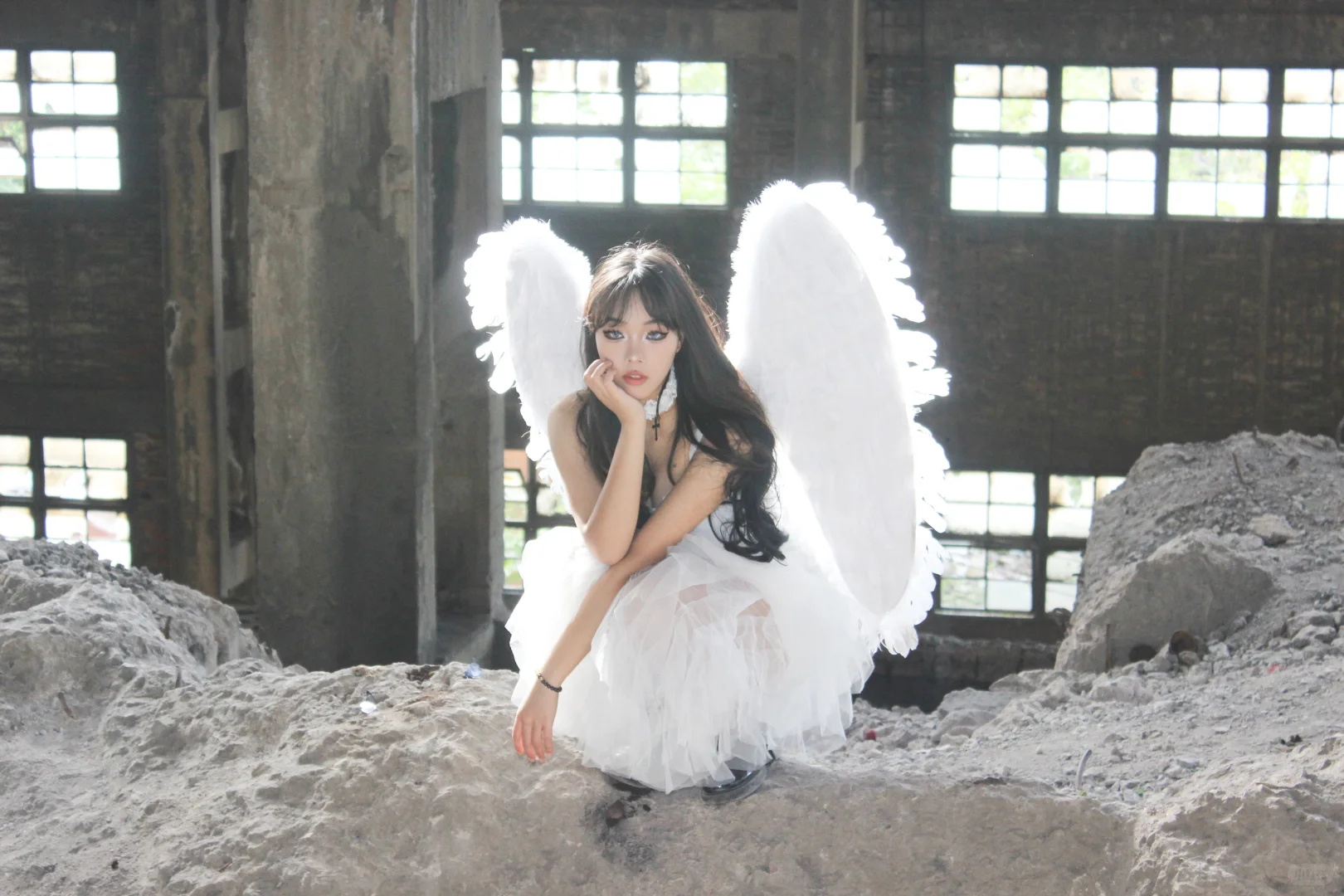 光与影的天使，废弃的废墟～