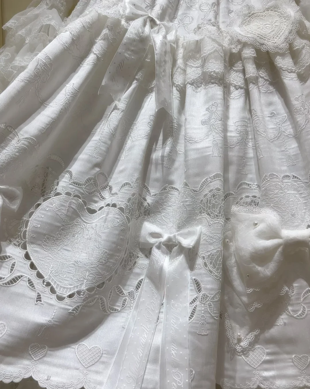 花匣新品 蕾丝人形