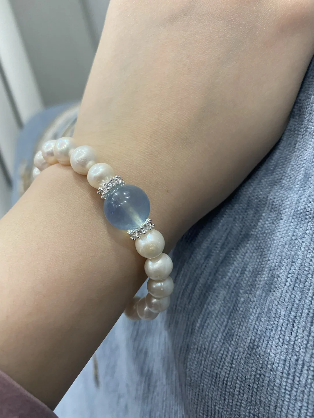 出天然珍珠配海蓝宝