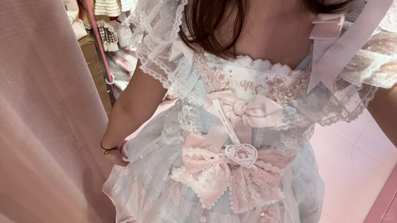 花与珍珠匣沈阳吾悦广场店线下快闪店开业了