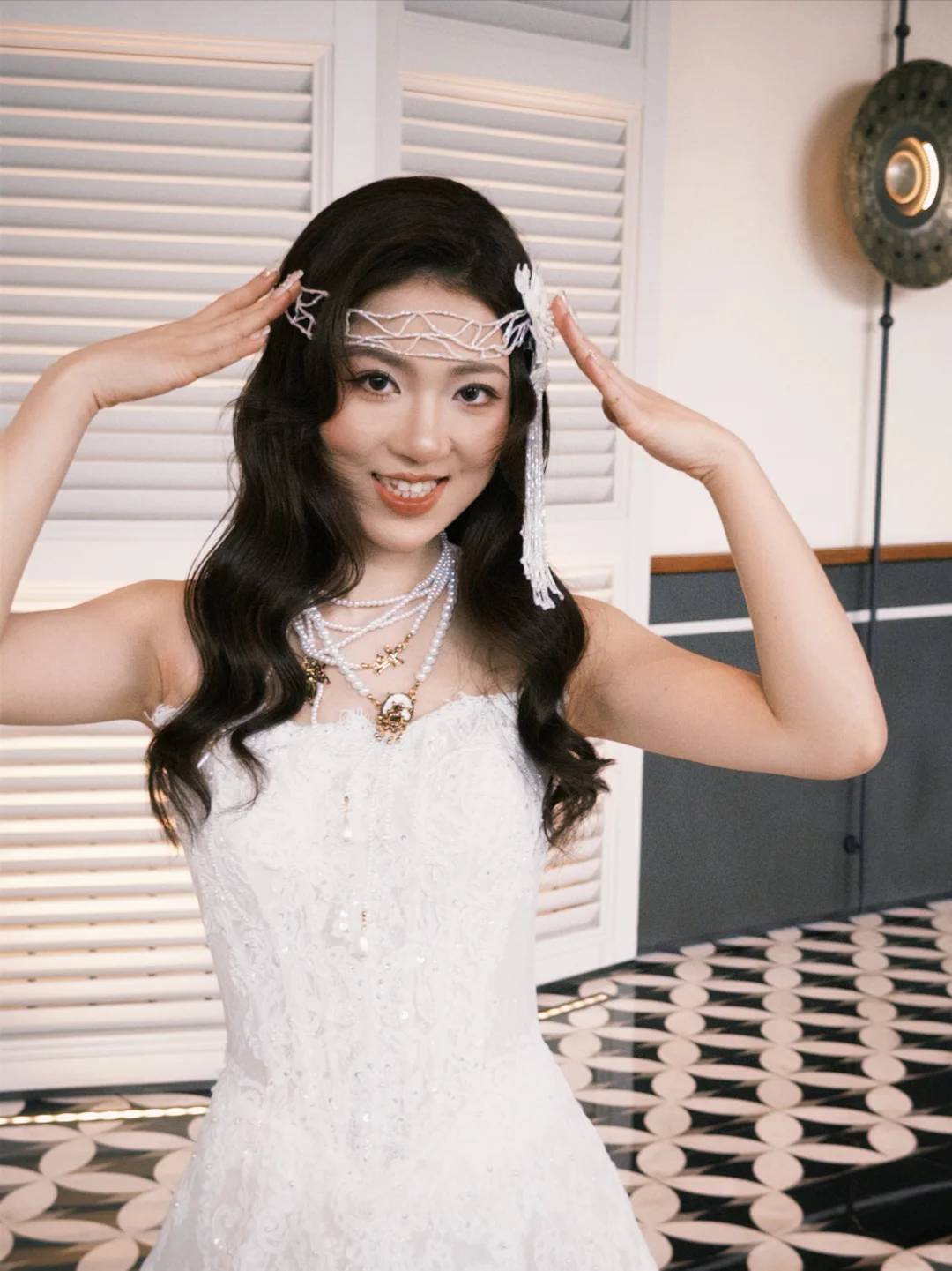 东莞婚纱礼服裙褂 婚礼 试纱 缎面蕾丝轻纱