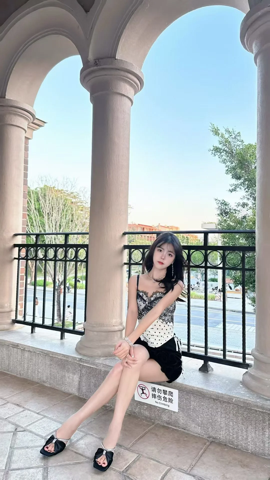 存一组小幅度御姐拍照姿势🗝️