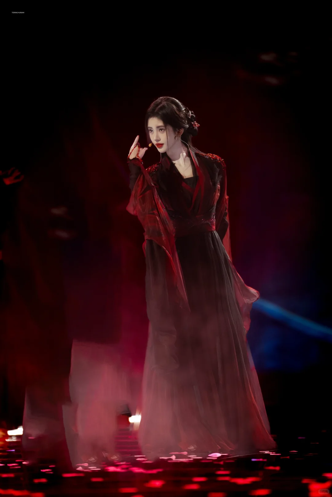 谁懂蒙眼的这个造型