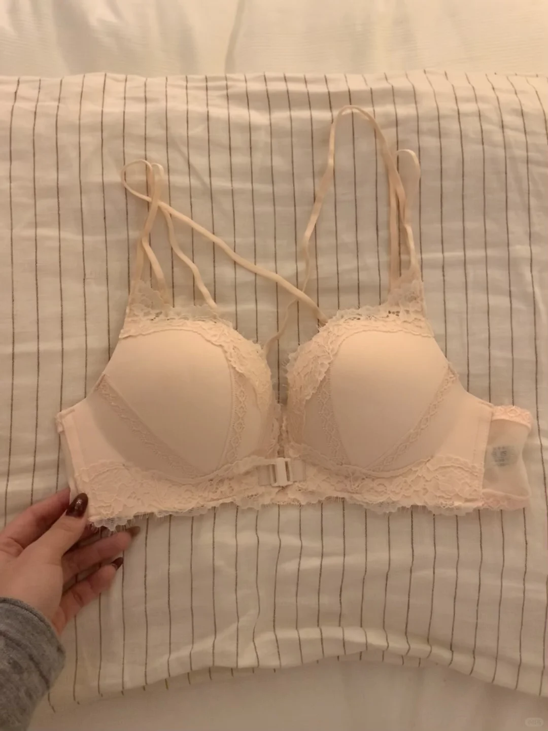 淡颜美女感 湿漉漉的女人味