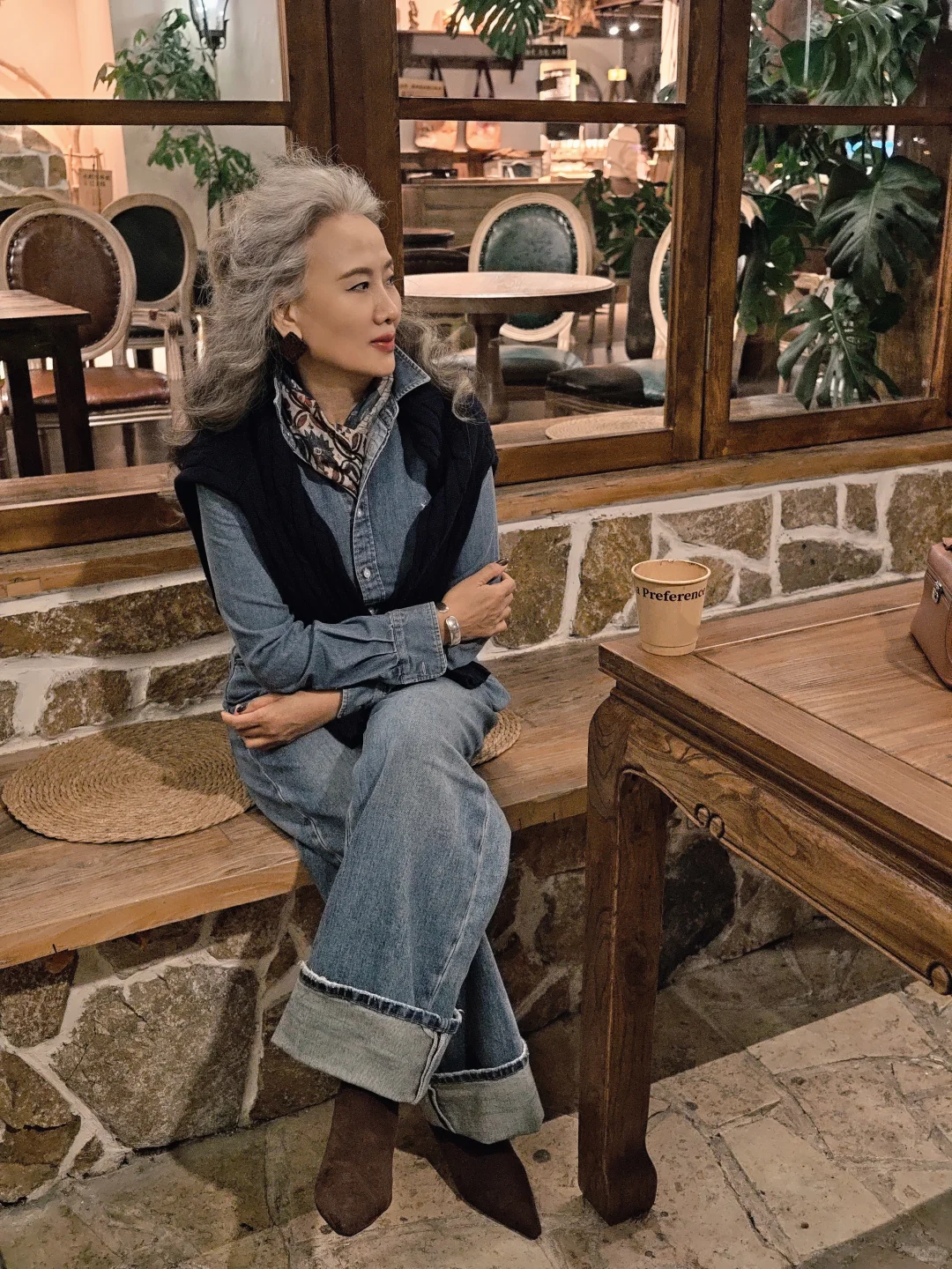 58岁卸下“显年轻”的KPI，真好