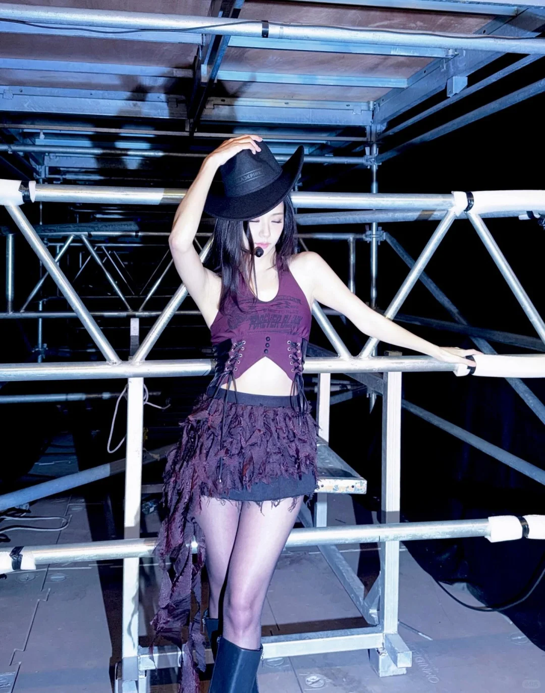 JISOO｜新加坡演出ins新鲜po图｜美腿丰臀