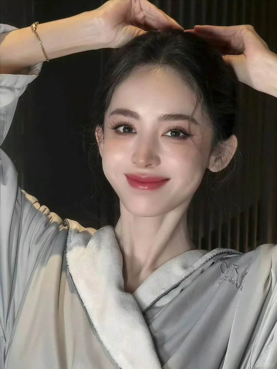 真的会有这么美的脸吗……