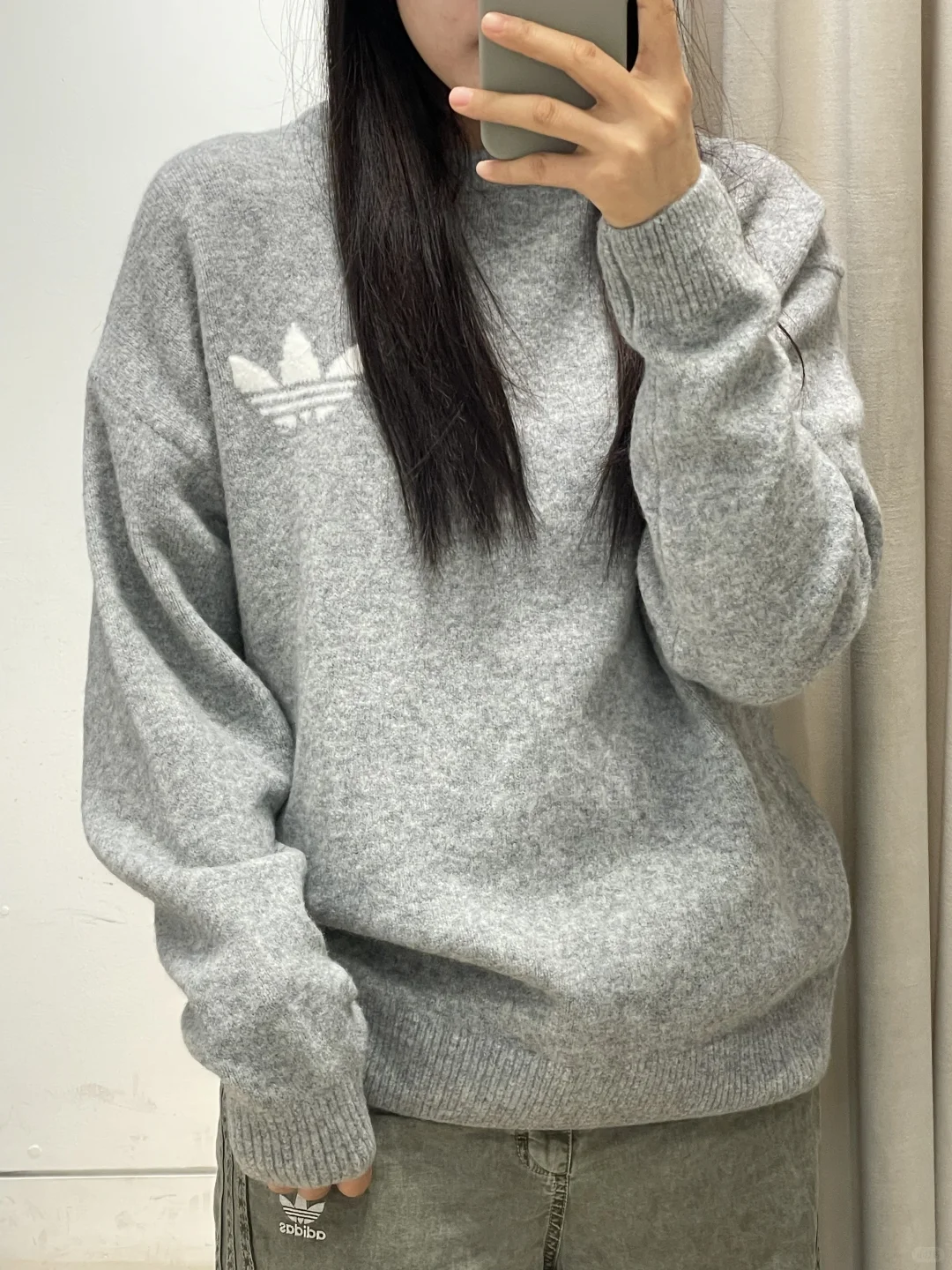 阿迪灰系慵懒卫衣套装，穿上就变慵懒大美女