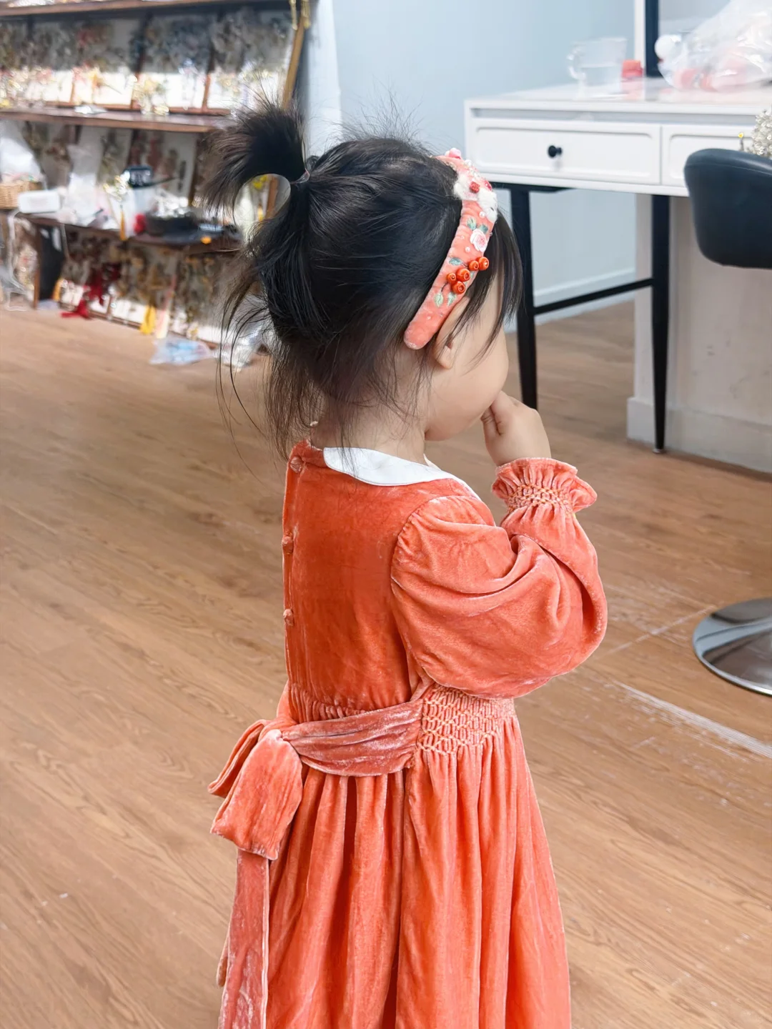 女鹅ootd 小女孩穿上桔裙子有多漂亮✨