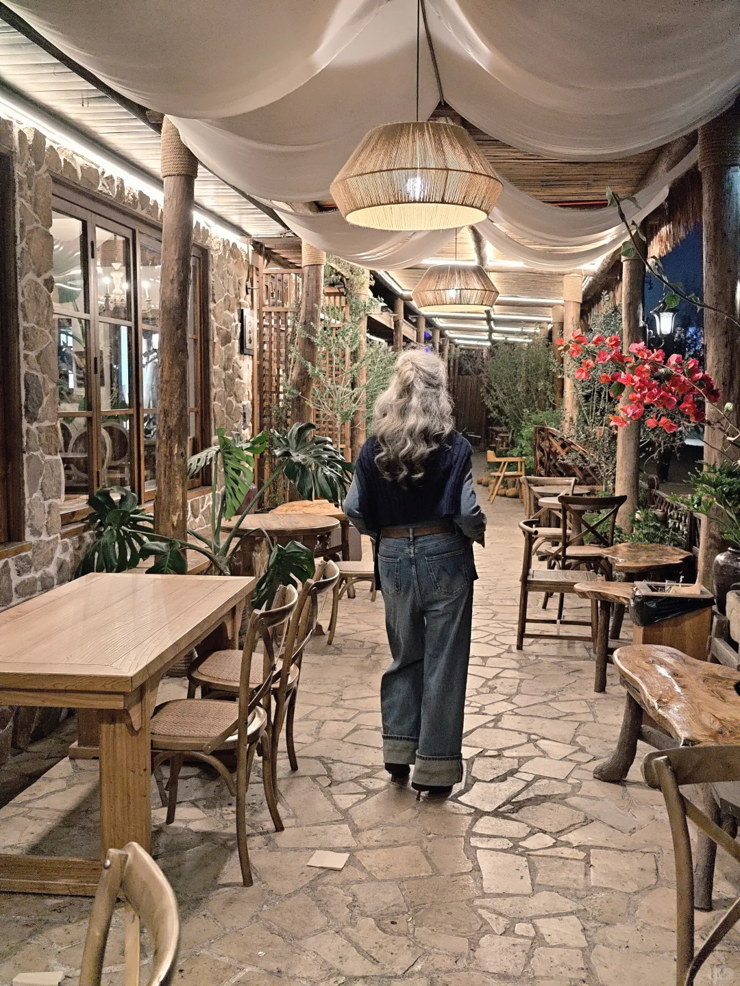 58岁卸下“显年轻”的KPI，真好