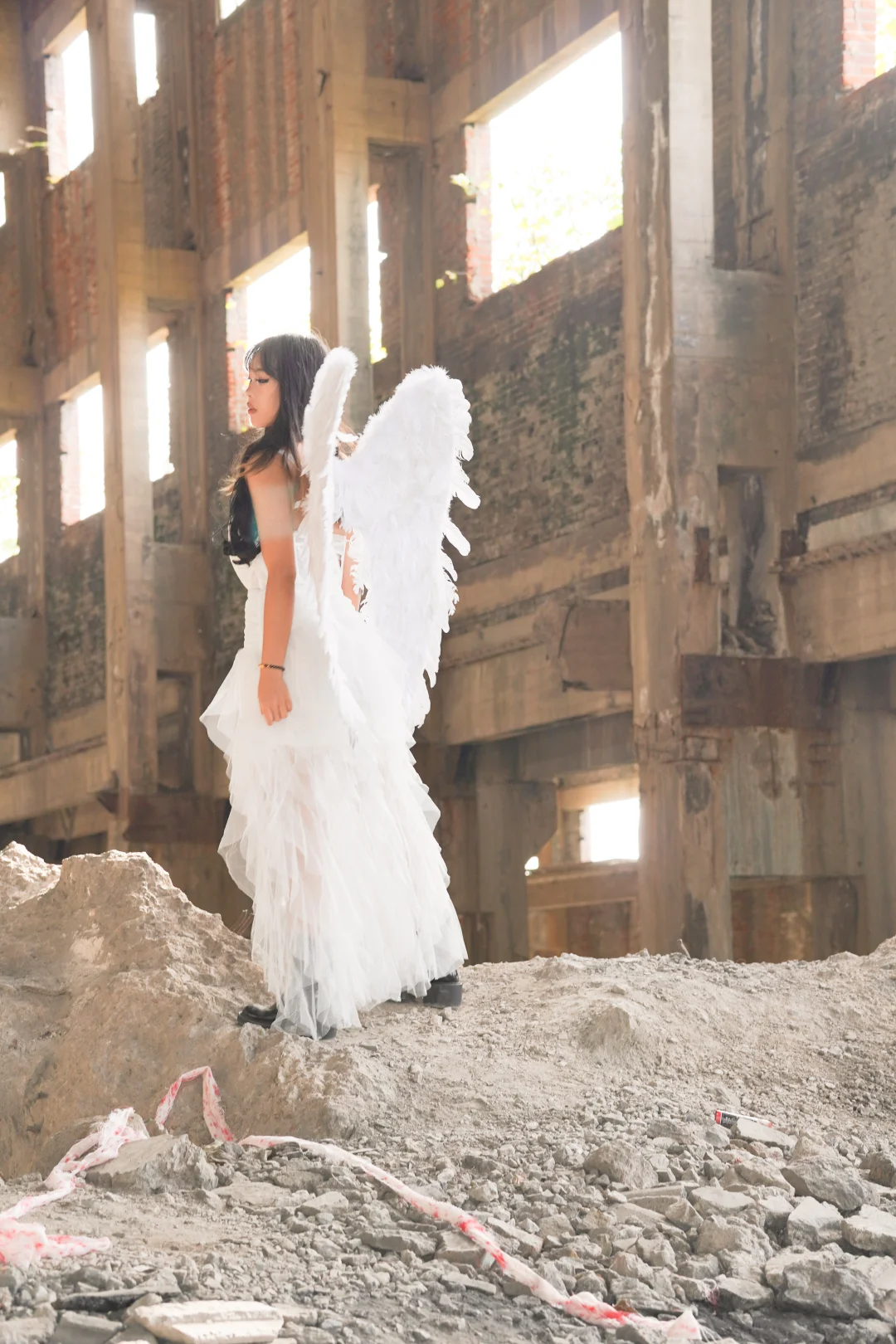 光与影的天使，废弃的废墟～