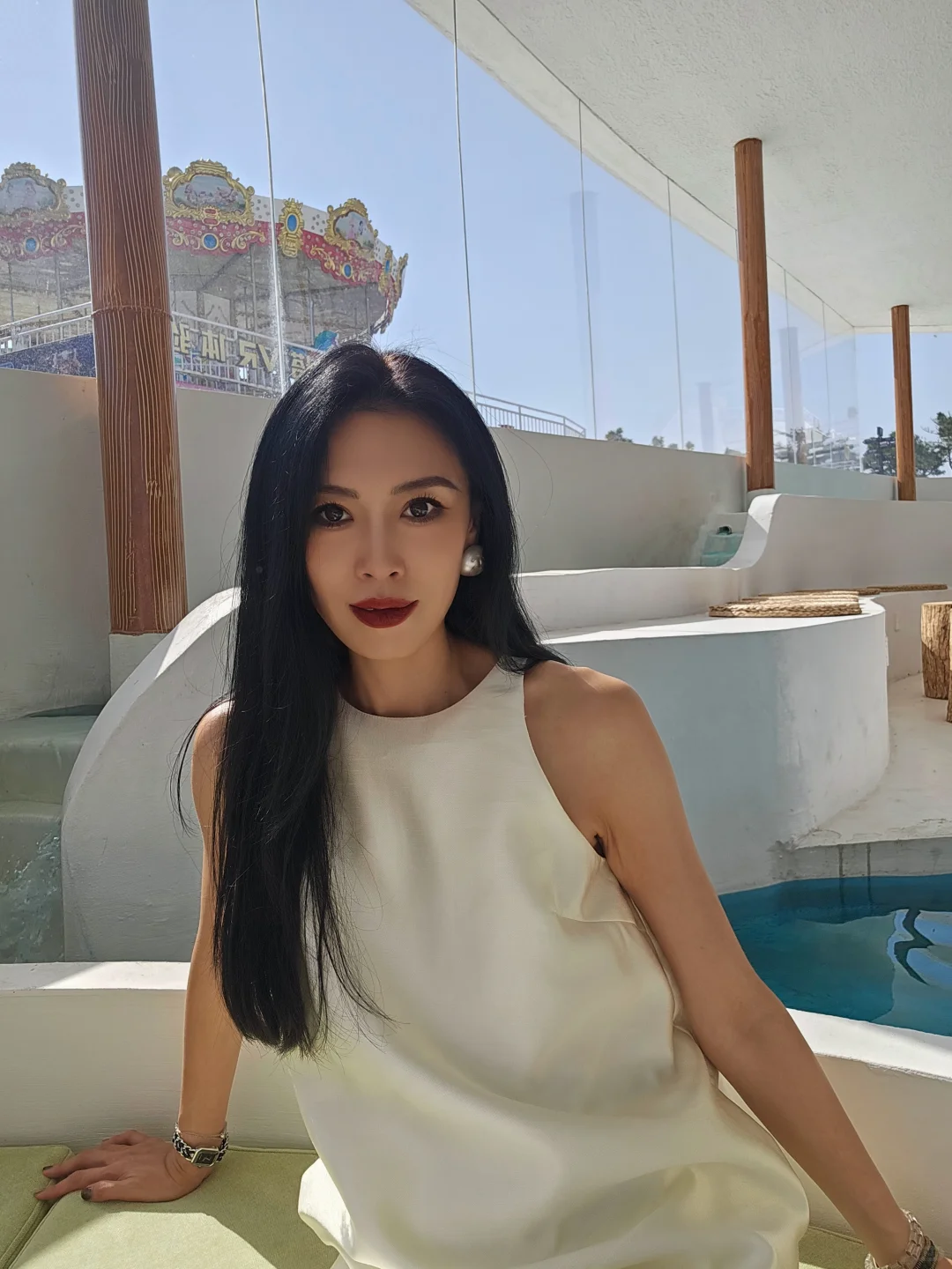 御姐风、黑发红唇、自拍🤳库存还在胃疼