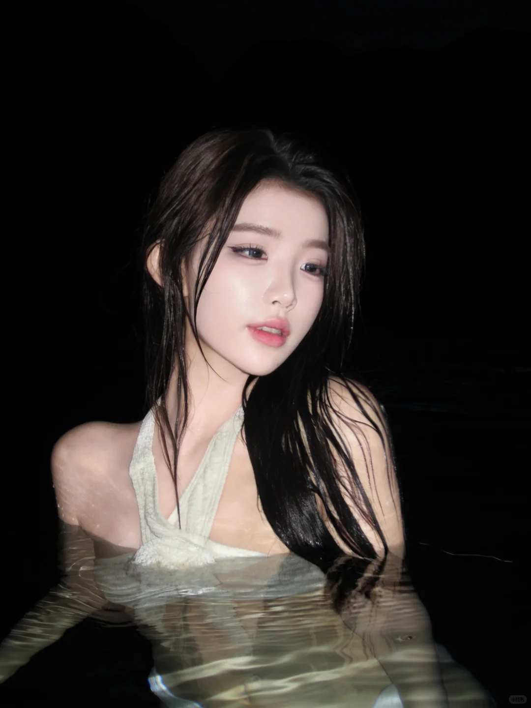 爱像一场大雨 淋湿我的眼睛