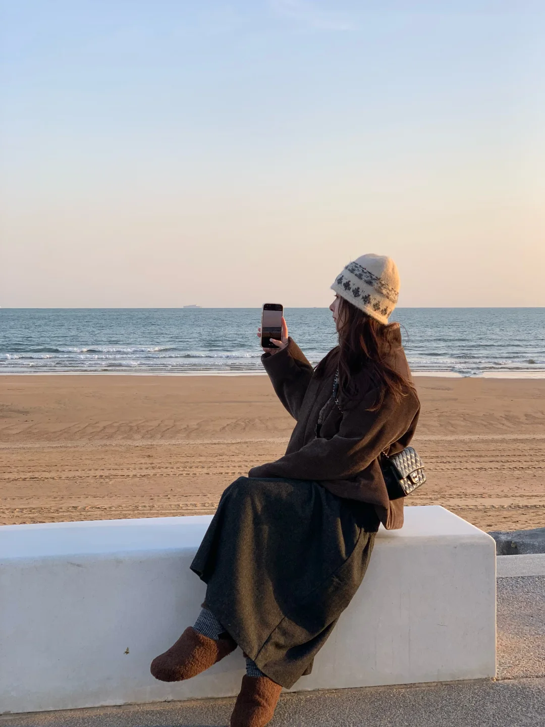 冬天的海边真的好适合松弛感穿搭