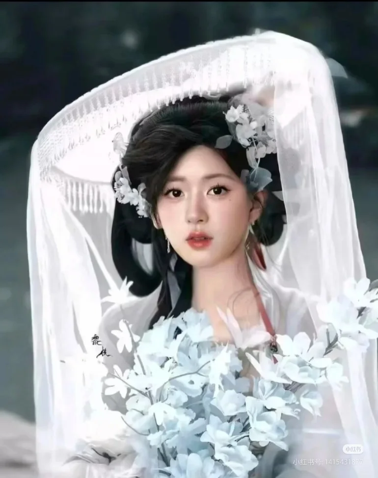 赵露思白鹿鞠婧祎的古风，你们更喜欢哪个？