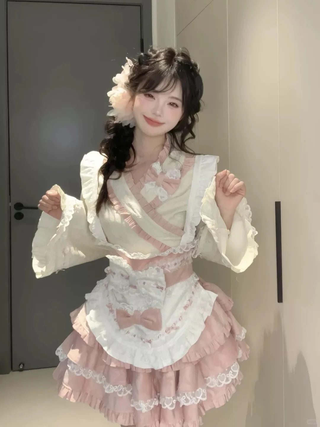 求助！女大拍成这样可以做服装类博主吗？