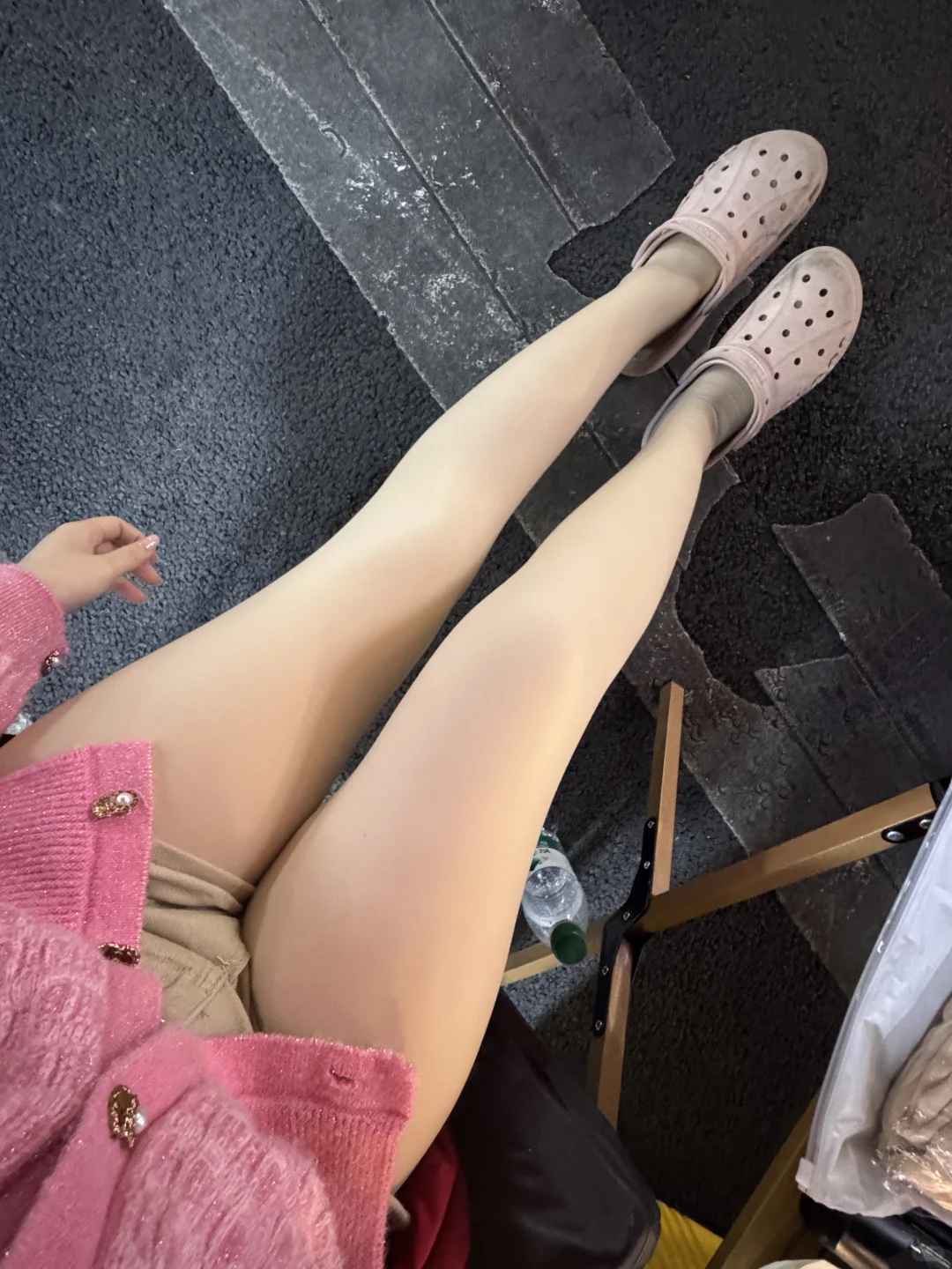 哇塞！实况直出！这才是真·活人美腿即视感！