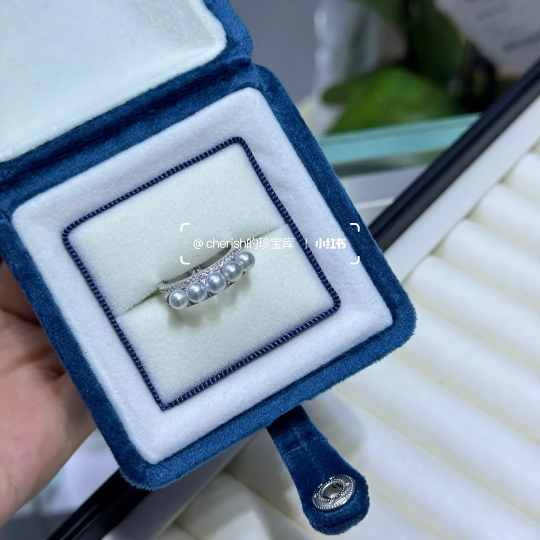 显手细的闪闪戒指！天然色真多麻💫