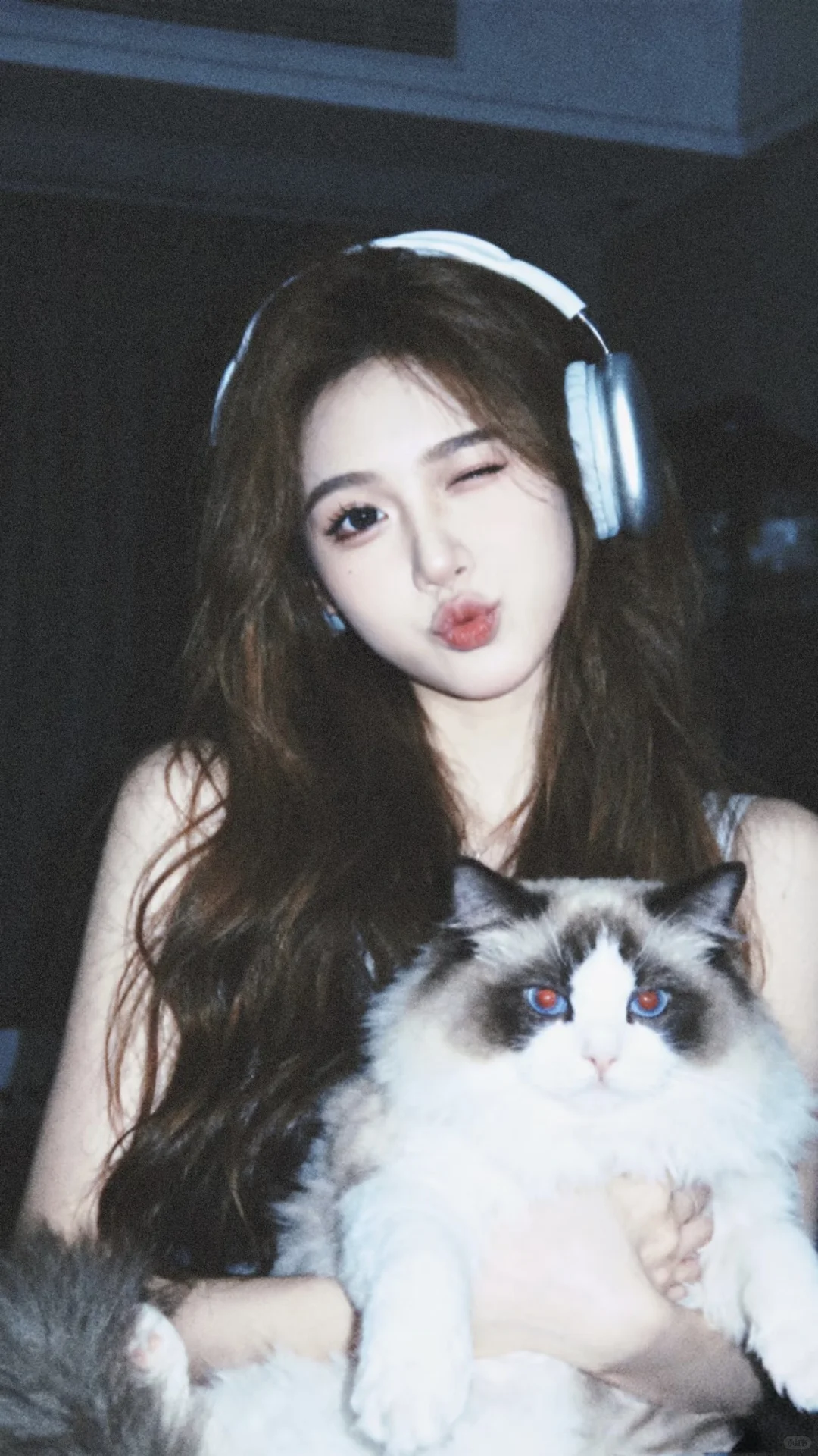 ins氛围感美女宝宝壁纸~