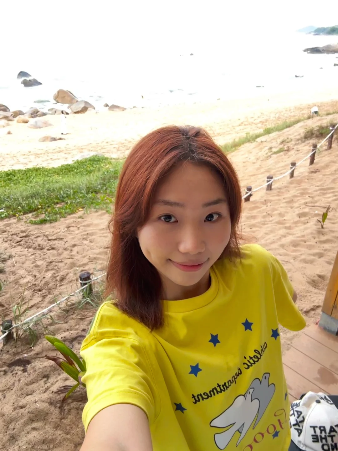 去海边衣服要穿亮爆的！☀️