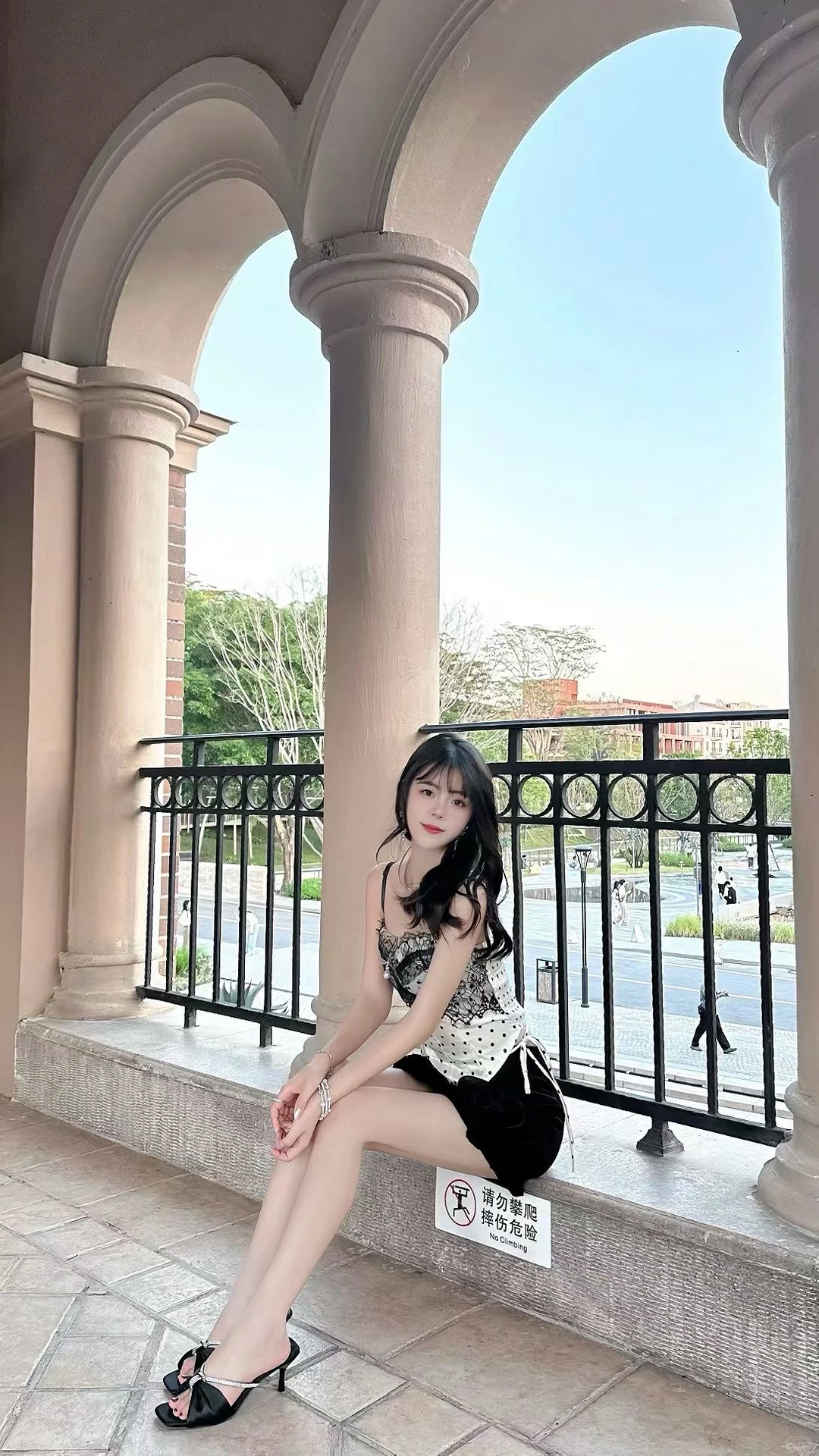 存一组小幅度御姐拍照姿势🗝️