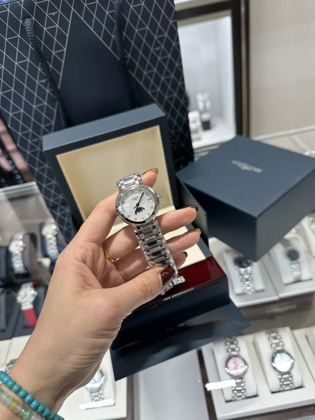 成都浪琴活动炸了，心月机械女闭眼冲！