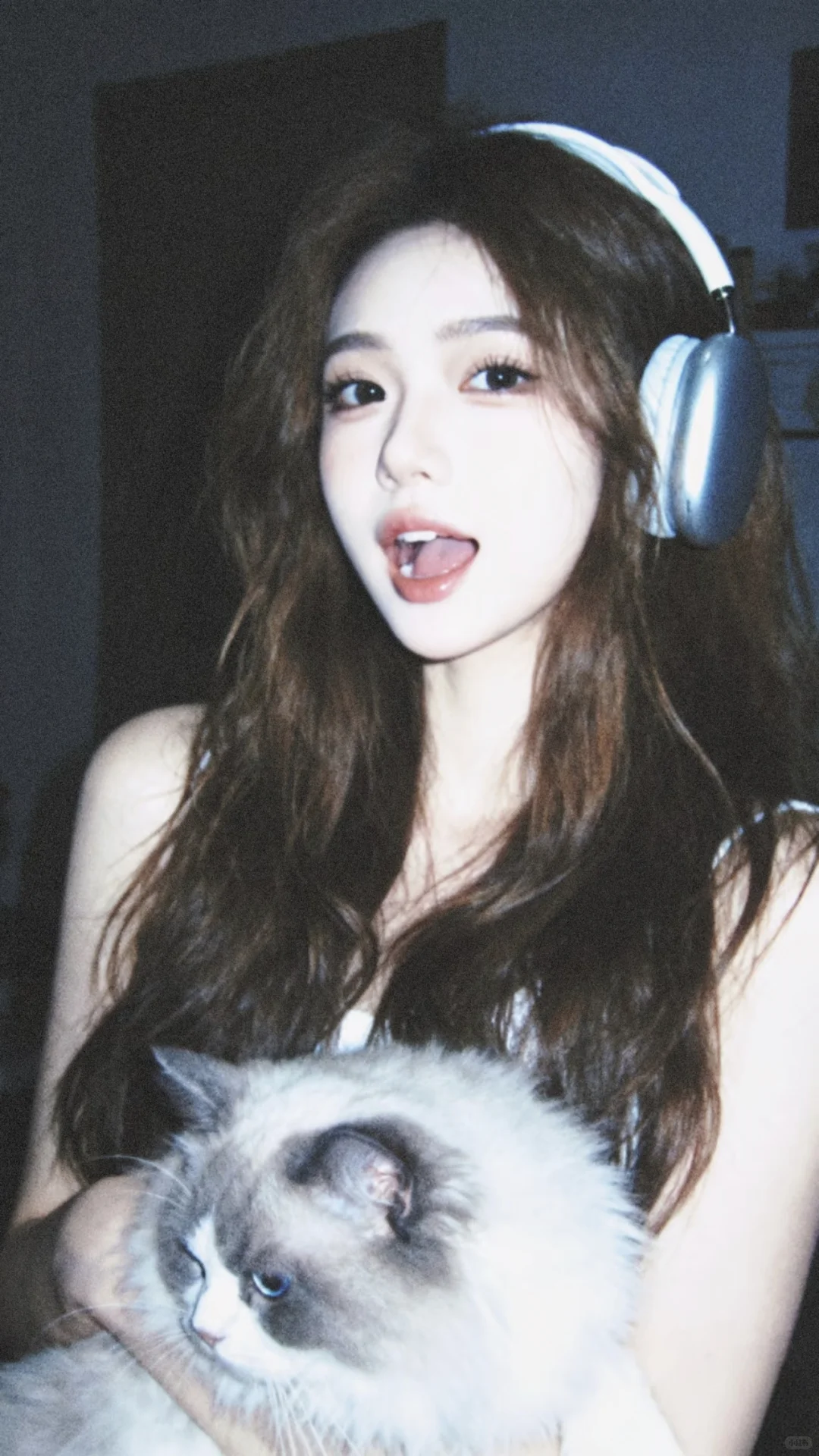 ins氛围感美女宝宝壁纸~