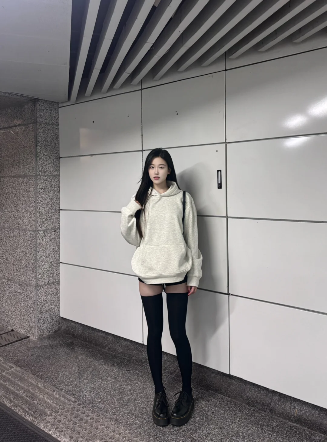 170 ootd｜高压过膝袜好有漫画感