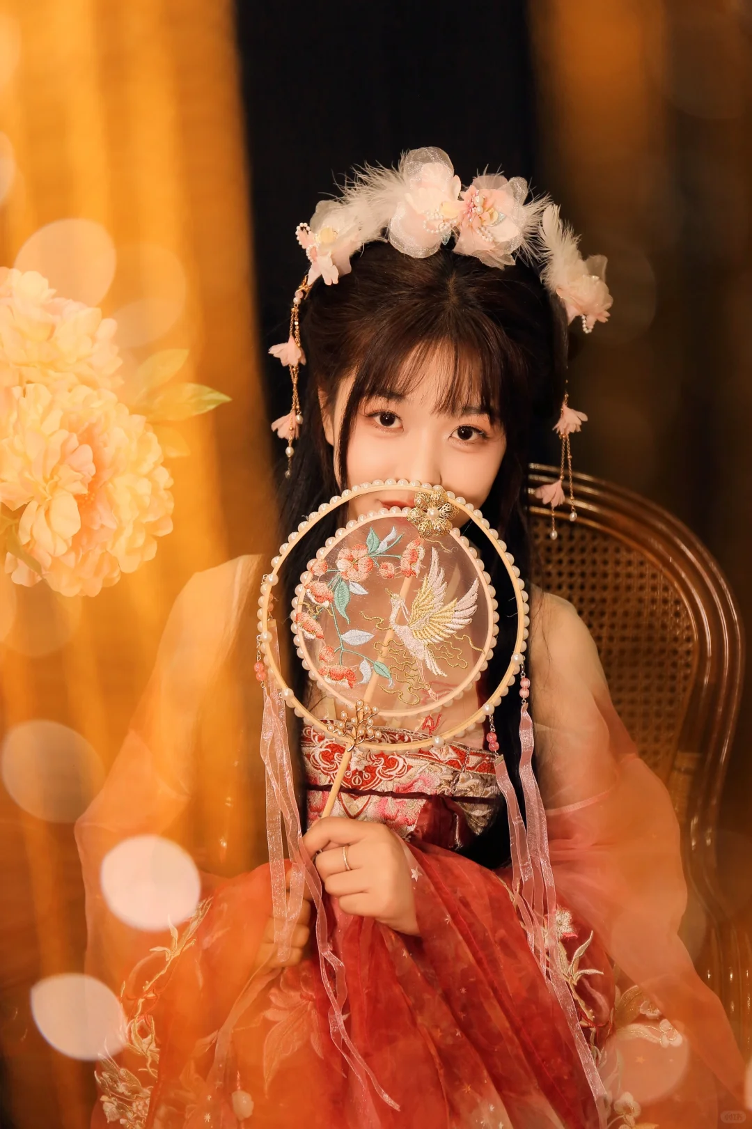 粉粉嫩嫩的古装女孩，刚满十八岁~