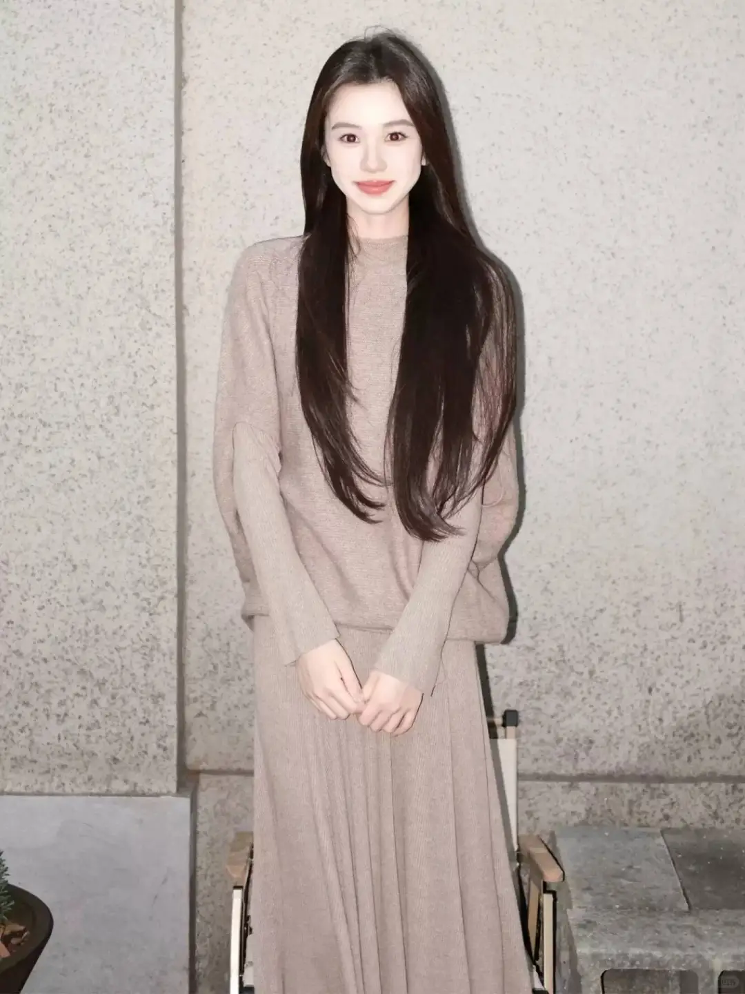 🌟高级感御姐风驼色针织连衣裙，2025秋