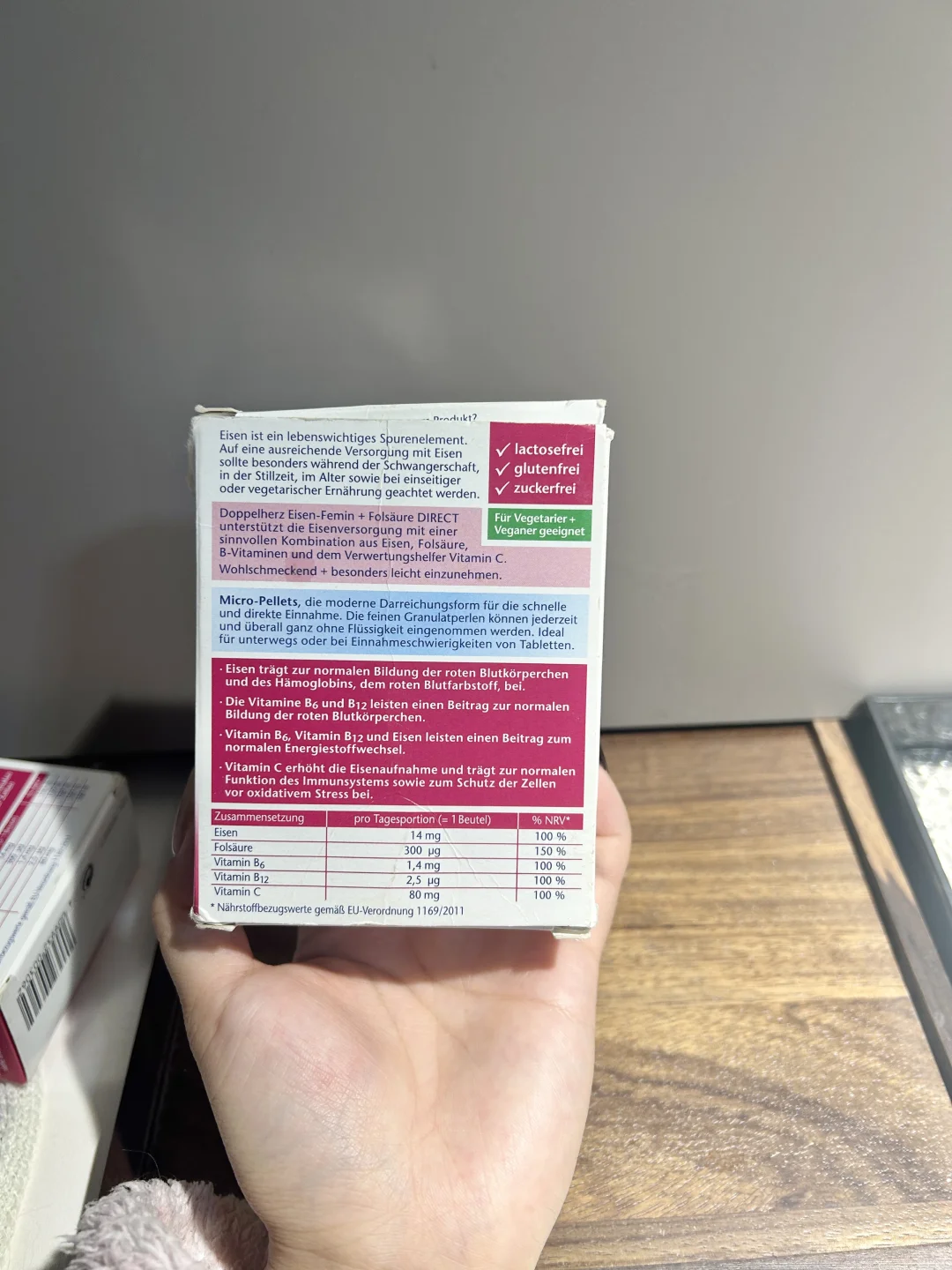 这盒补铁粉的成分表，直接把女生需求焊死了