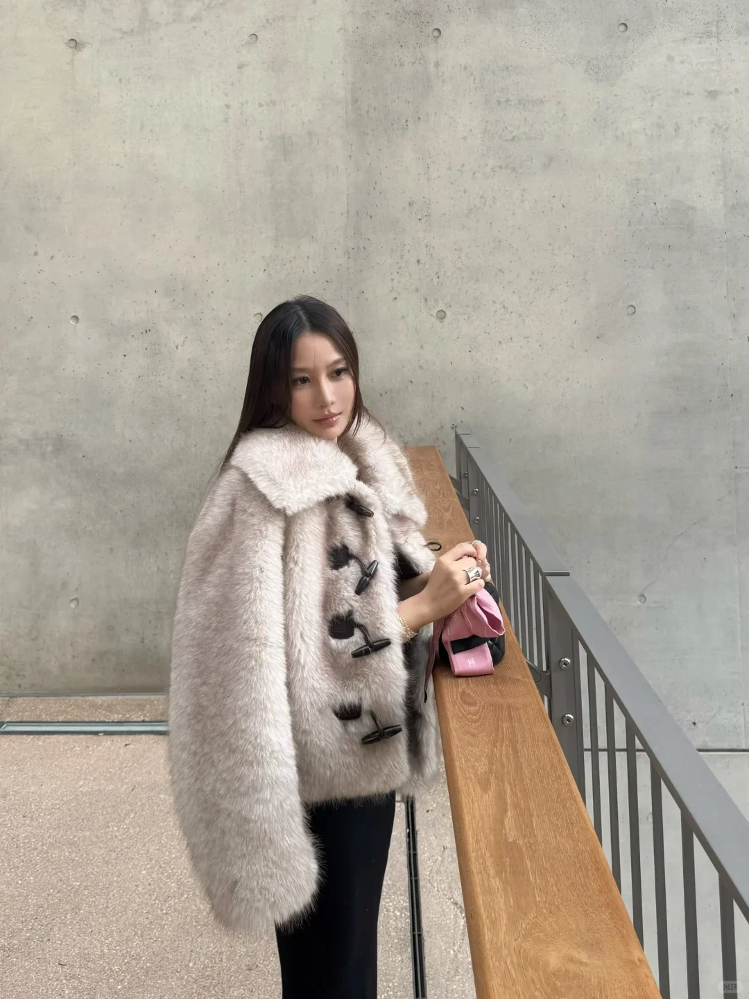 找到了一件御姐感十足的皮草🥰🧚‍♀️