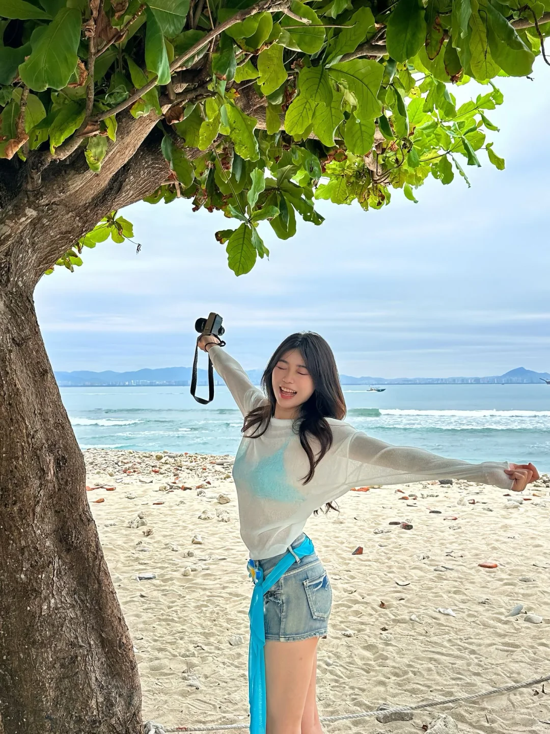 薄荷味的泳衣～在海边超自由耶✌️