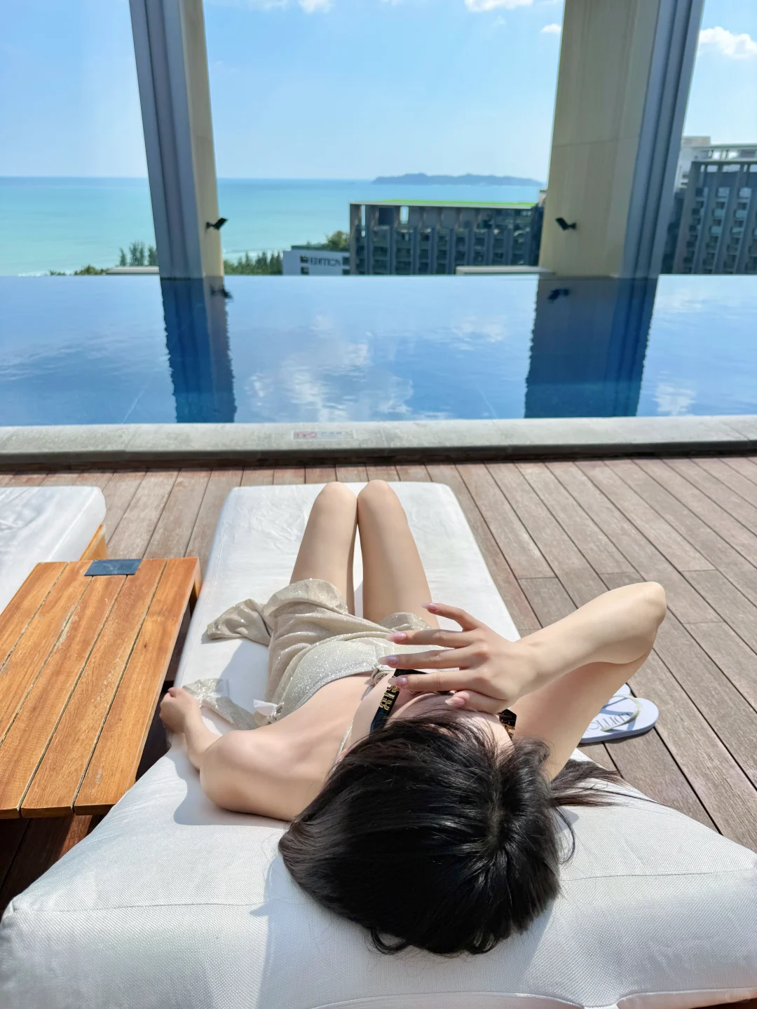 分享自然不露脸海岛拍照姿势&超出片穿搭🩵