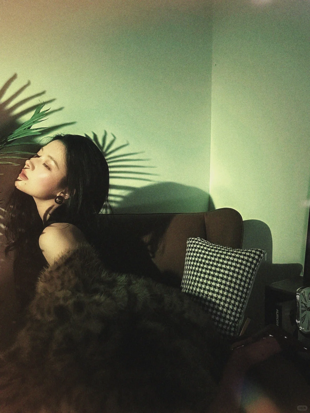 比巴掌先来的是她身上的香气👠