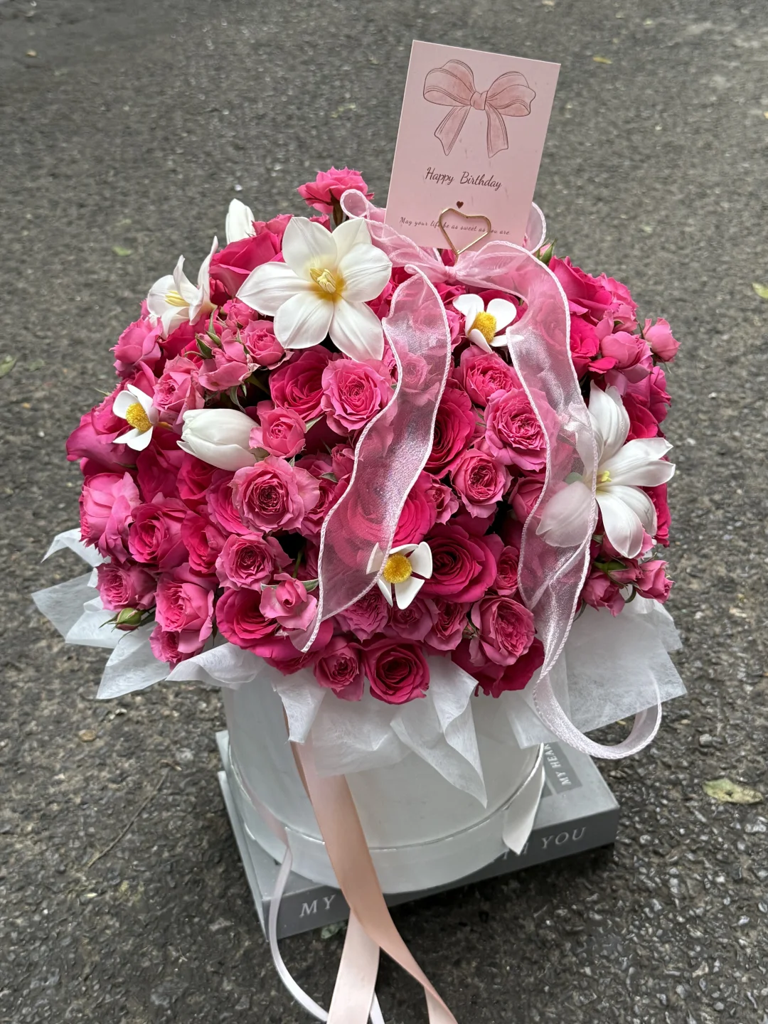 是娇艳的明媚的