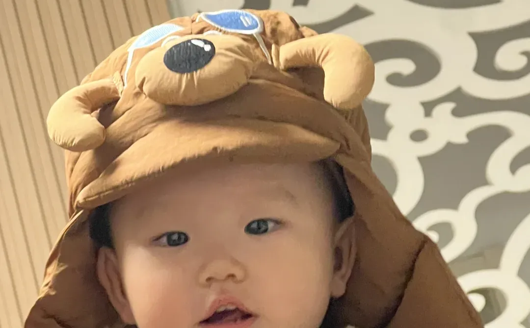 给姨姨们抛个媚眼吧😉