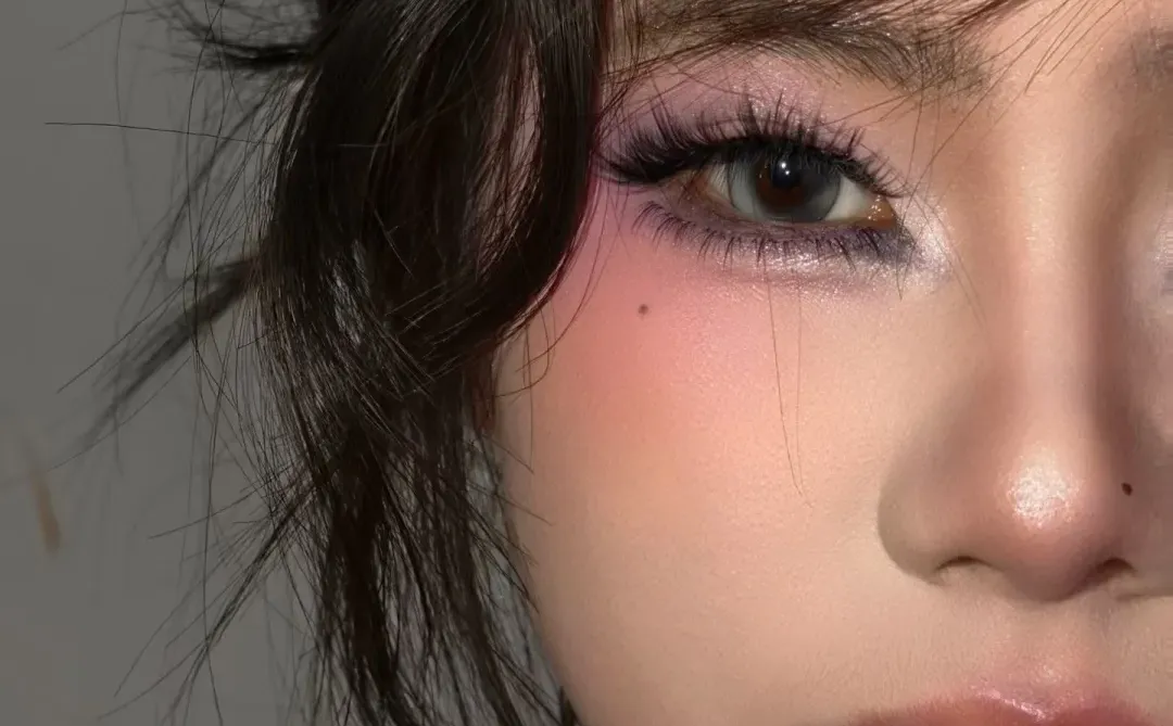 狐系美人的眼神杀好酷