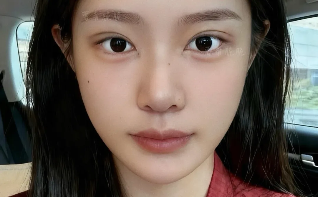 改完眼尾上扬小开扇，清冷感拿捏