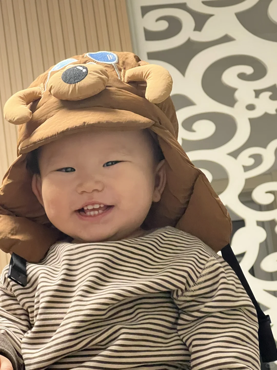 给姨姨们抛个媚眼吧😉