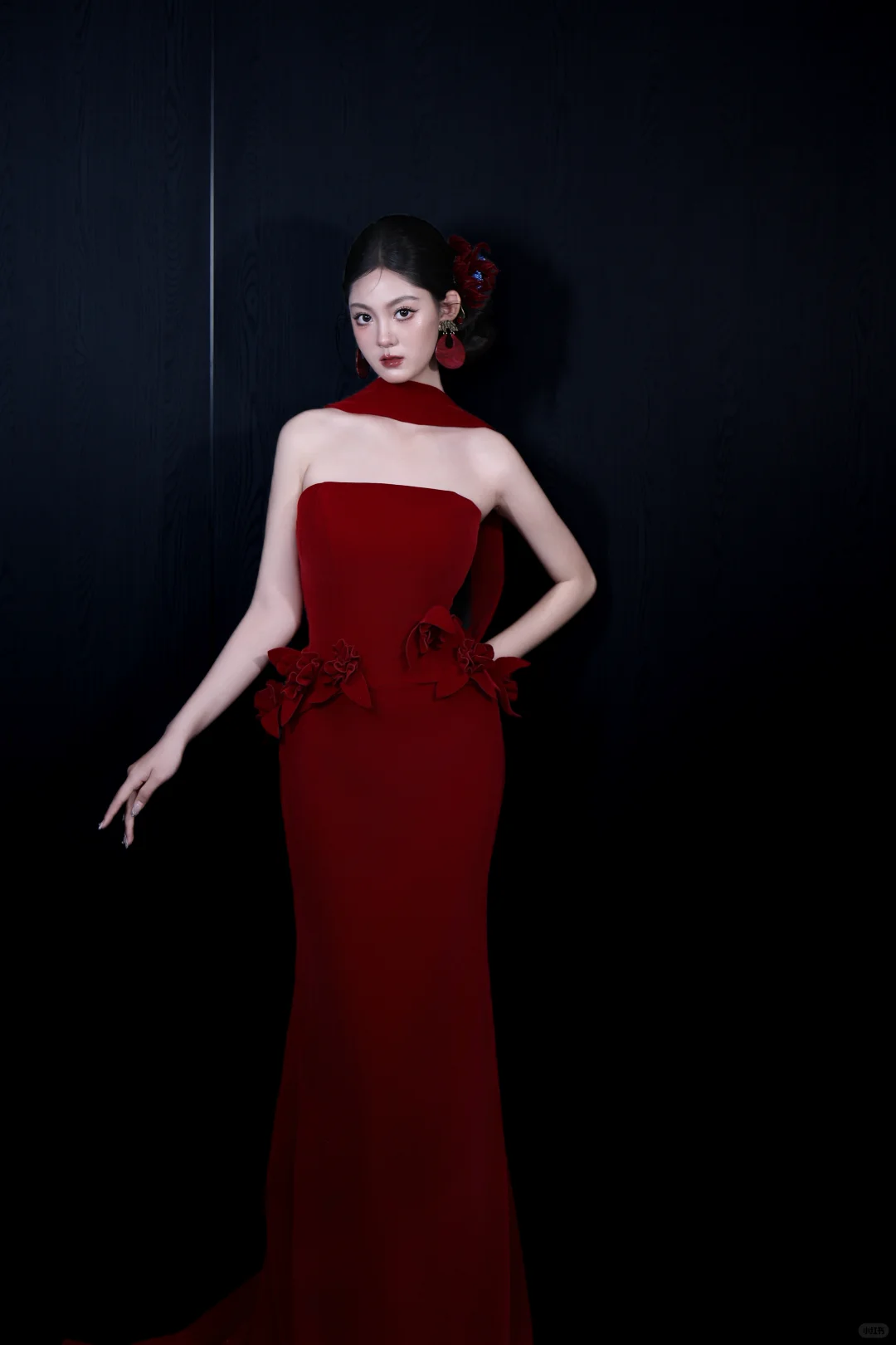 好似烈焰中的玫瑰🥀如此娇艳撩人心弦