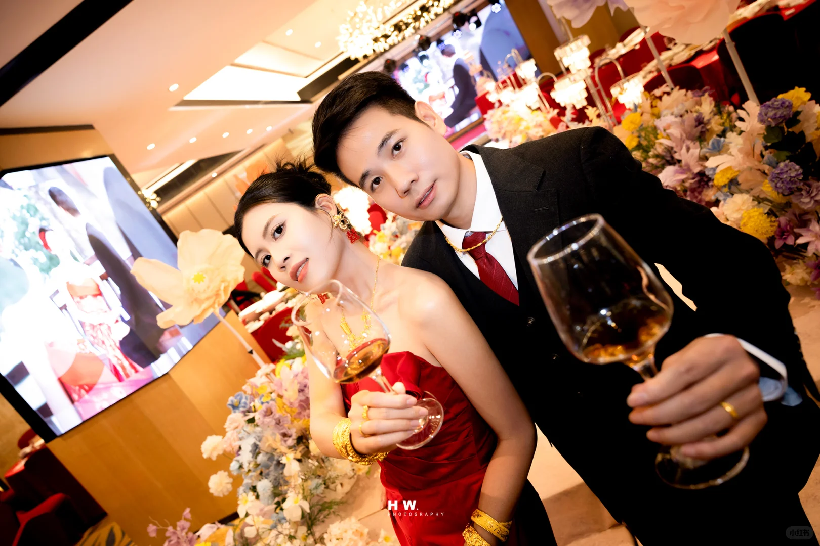 红色、热烈而娇艳