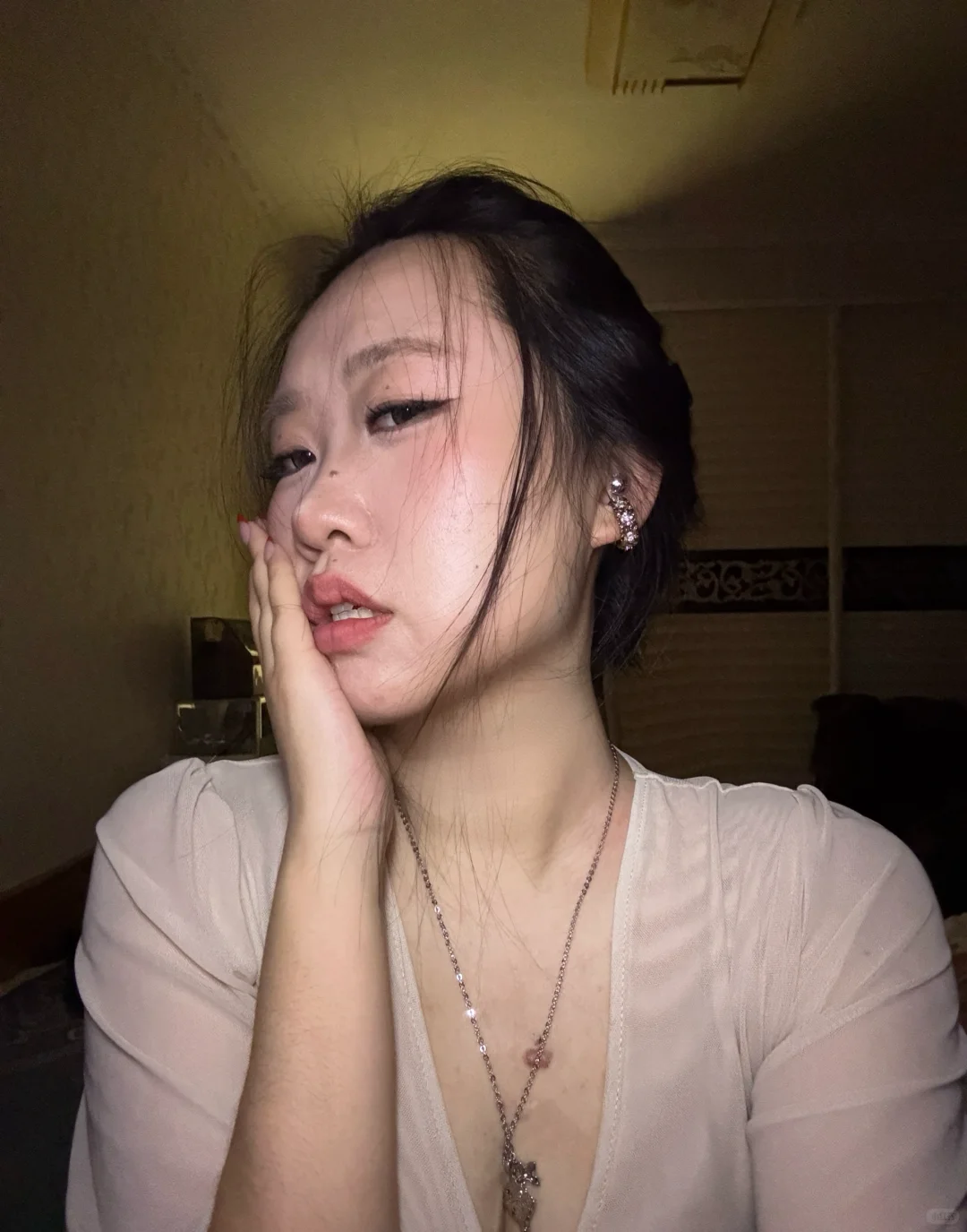 晚上好，今天好。🌙