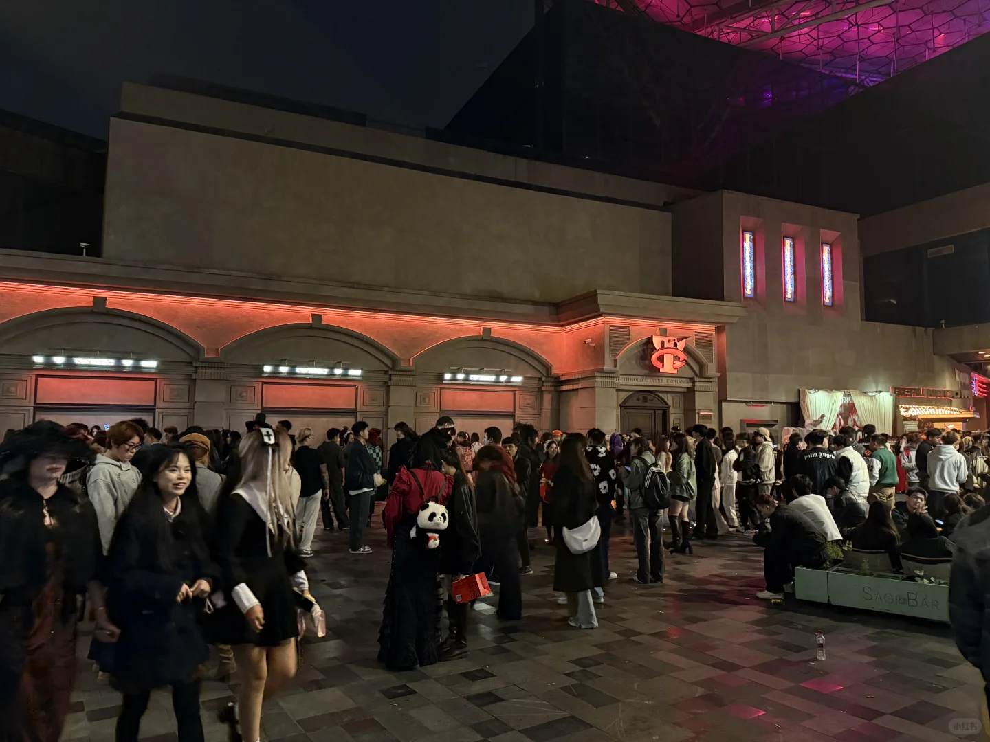 全成都的人都出门了吗