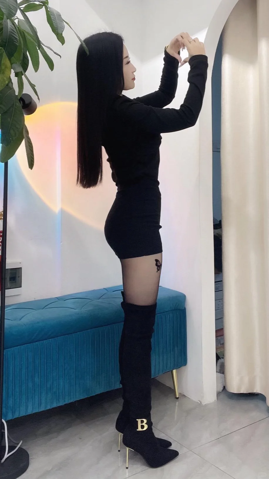 这套黑色系我超爱，辣妹都穿的！