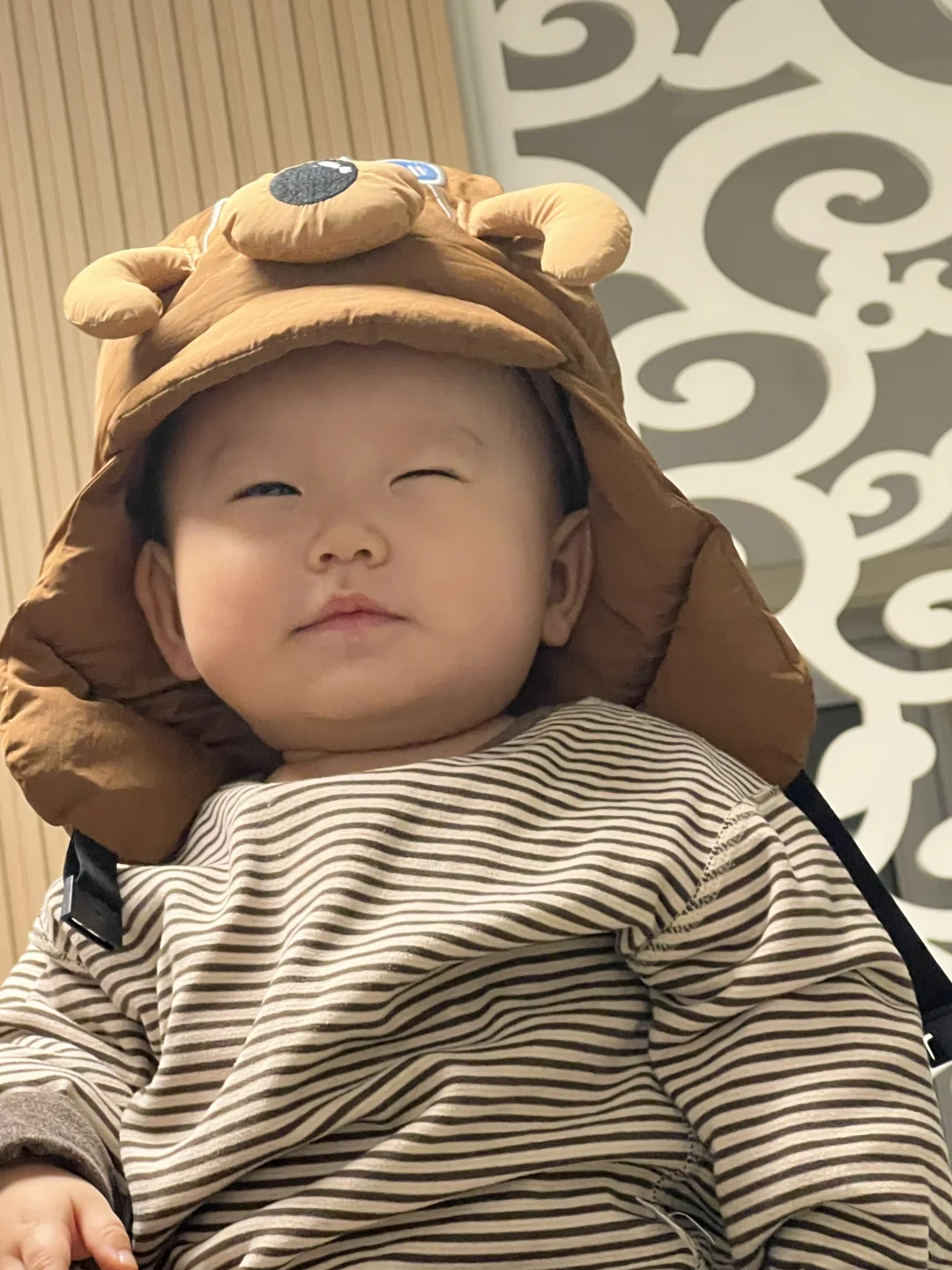 给姨姨们抛个媚眼吧😉