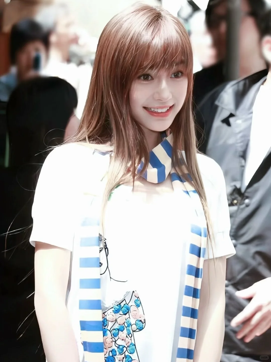 “古早白月光”Angelababy的双👀皮