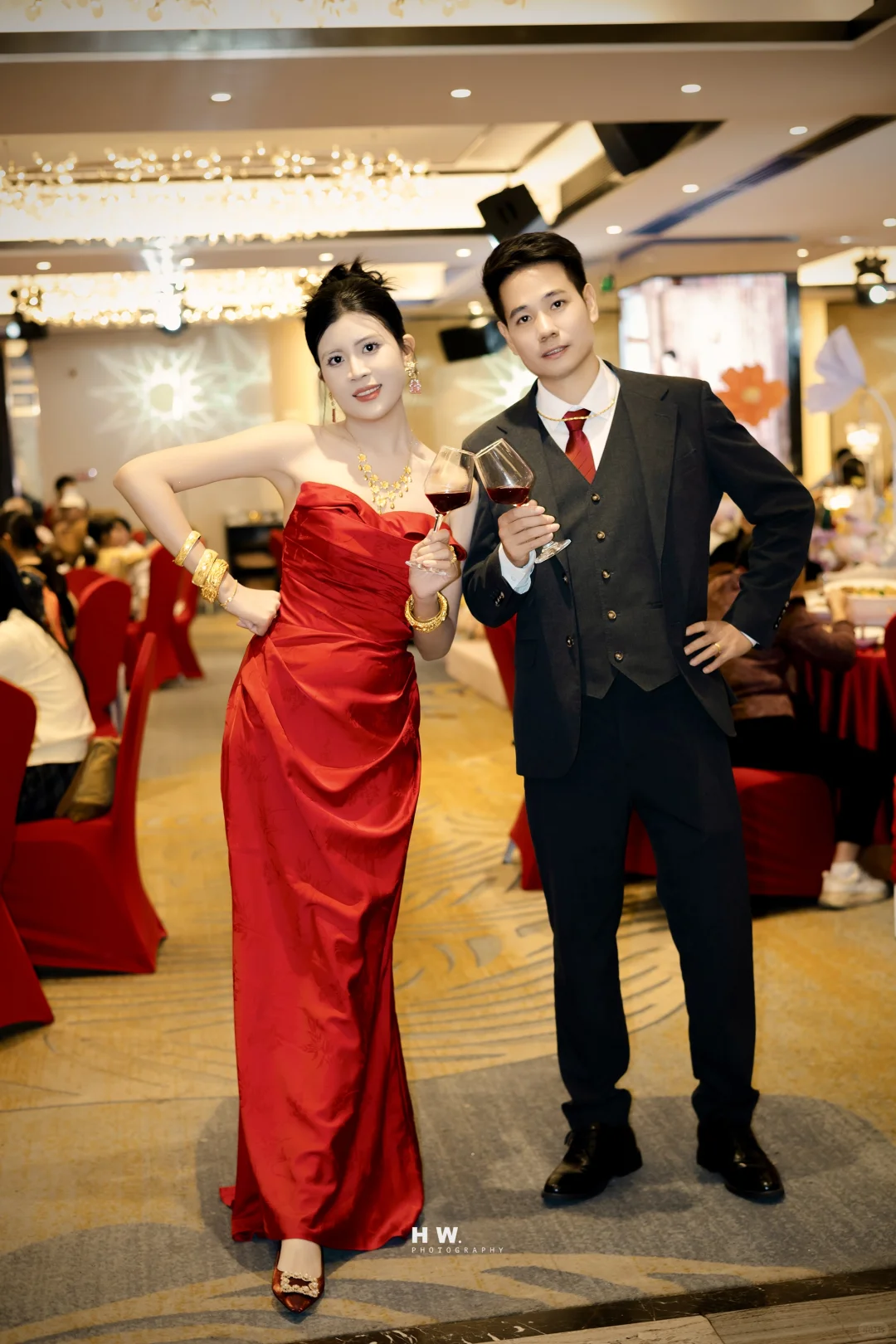 红色、热烈而娇艳