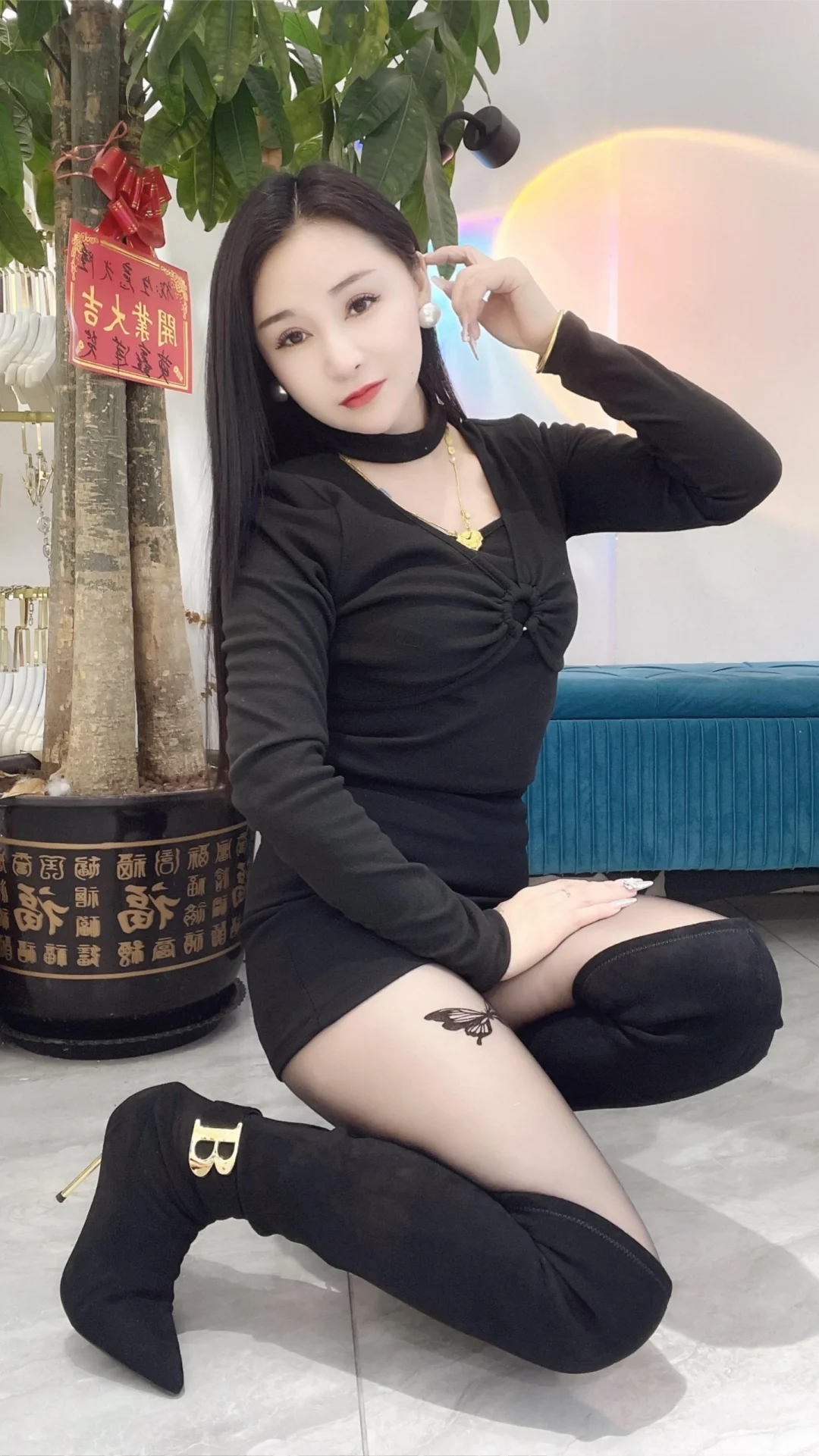 这套黑色系我超爱，辣妹都穿的！