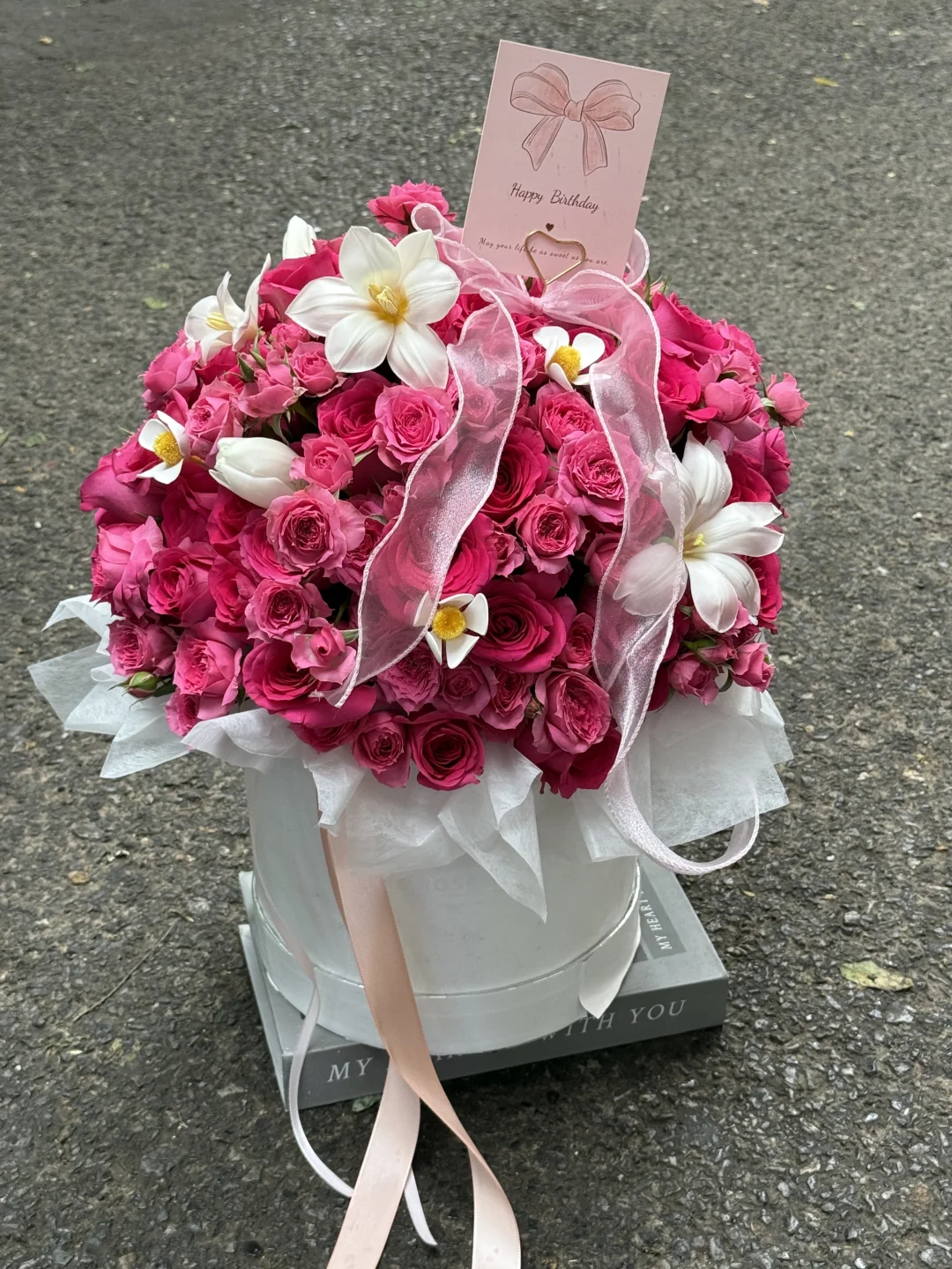 是娇艳的明媚的